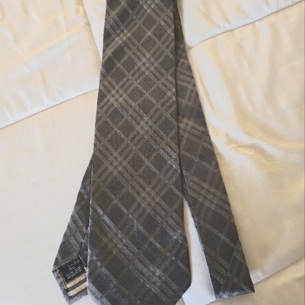 Gray Burberry men's silk tie